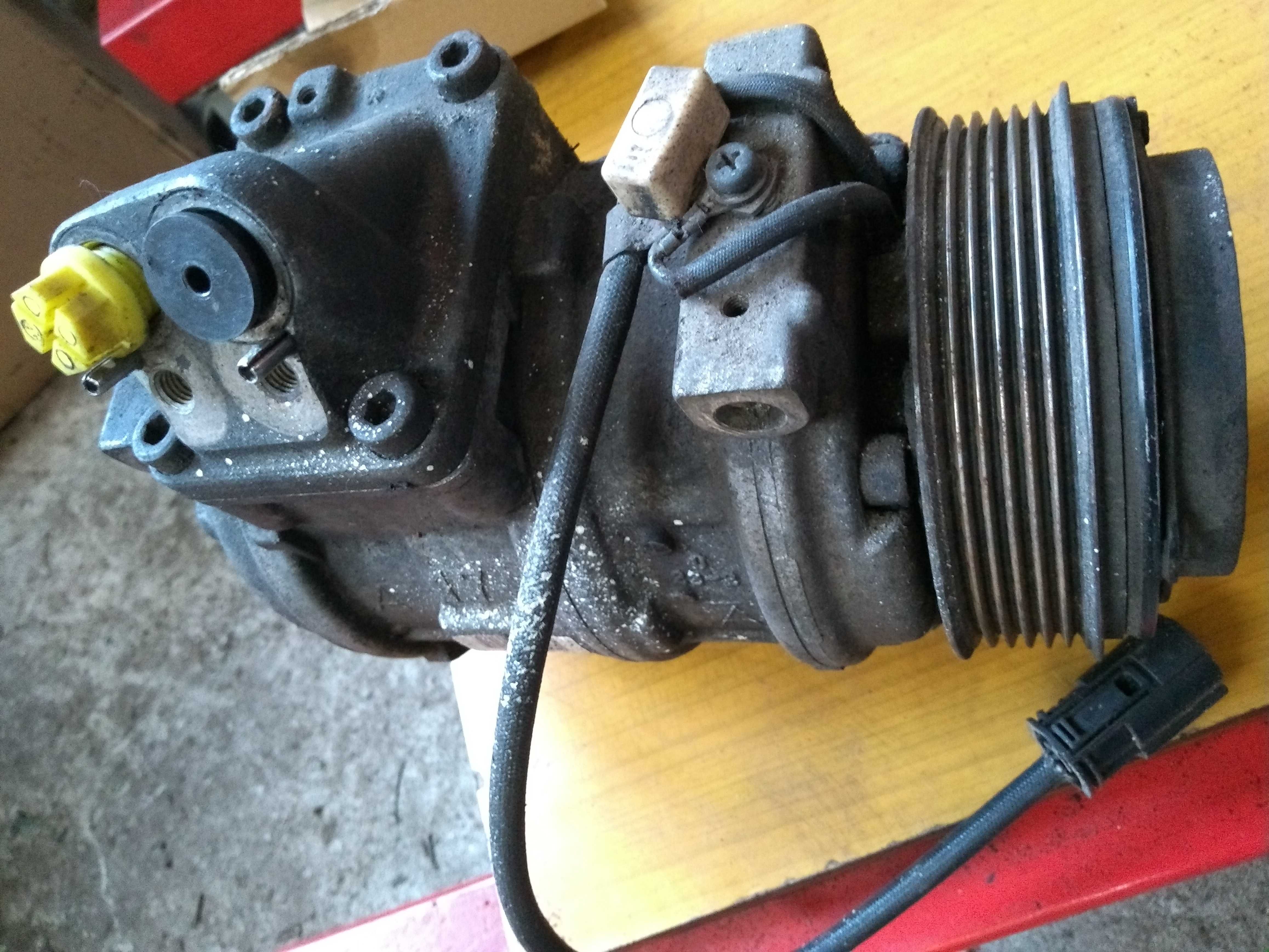 Kompresor klimatyzacji E31 850 E38 750 M73