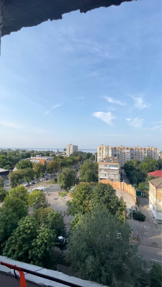 Однокімнатна квартира в новому житловому комплексі з видом на Дніпро