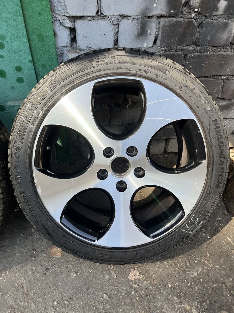 Продам диски с резиной GTI R18 5x112