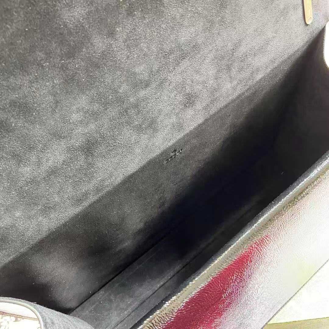 Mala de ombro GUCCI Dionysus com o logo de cabeça de tigre