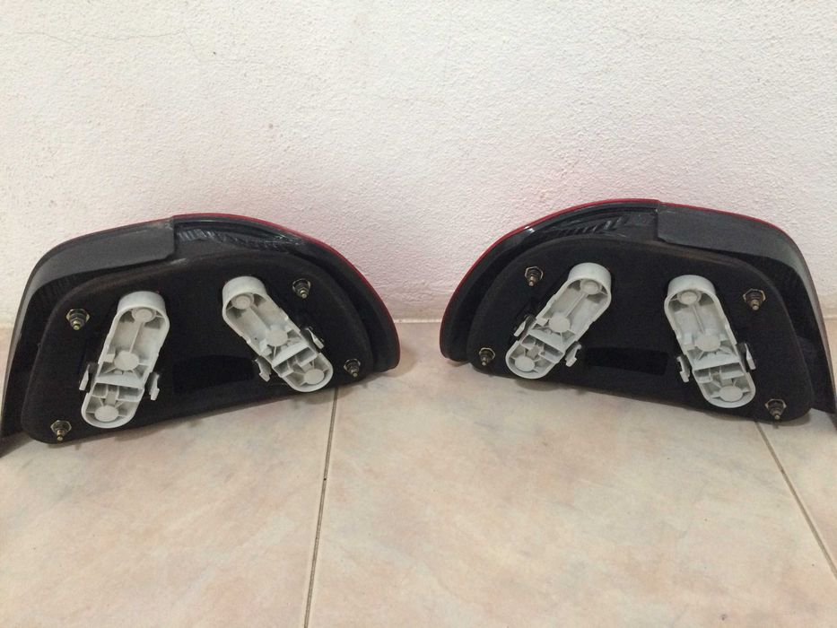 Volvo S40 I ('96-'03) - Farolins Originais Volvo (Facelift)