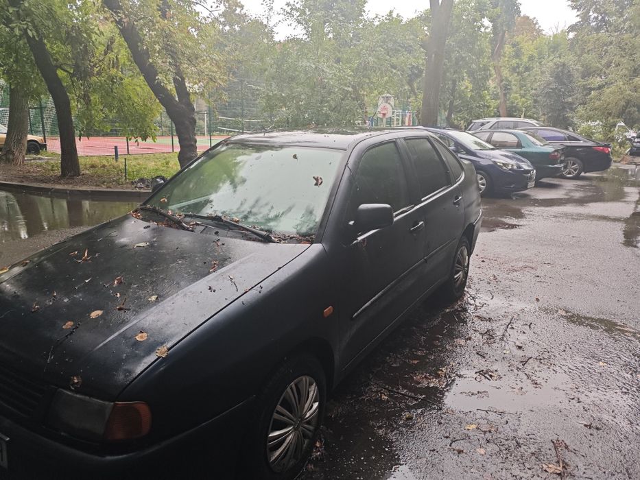 Продам Volkswagen polo 1.6 1997p.