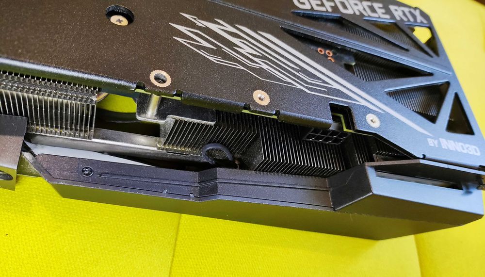 Видеокарта iCHILL X3 GeForce RTX 3060 Ti как новая