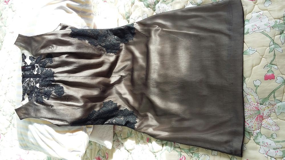 Платье шелковое нарядное