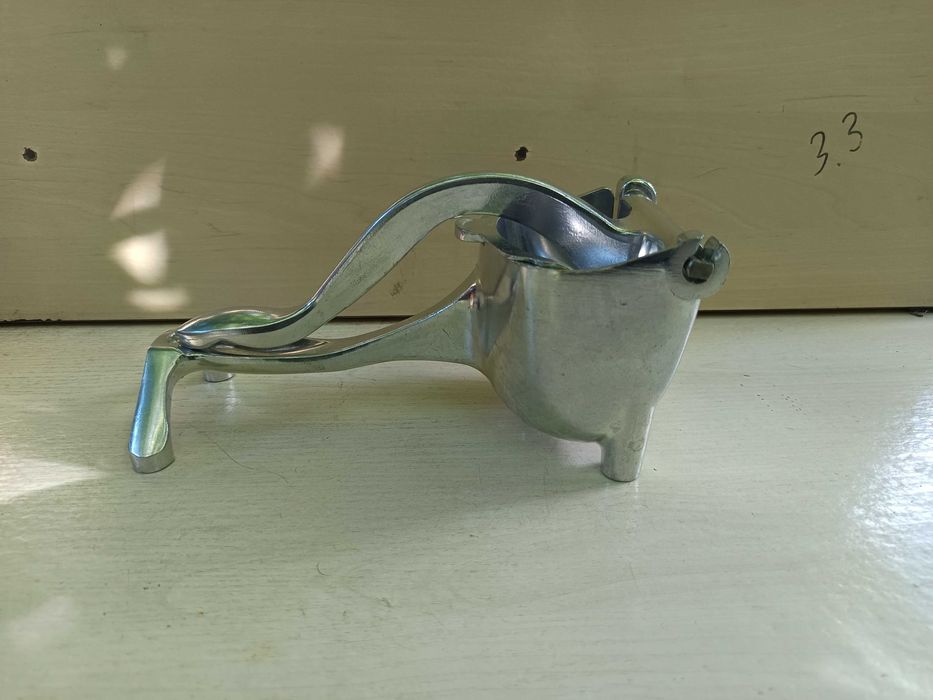 Соковижималка ручна Empire Mini для цитрусових