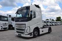 Volvo FH 460 Globetrotter XL i-Save Side Skirts
