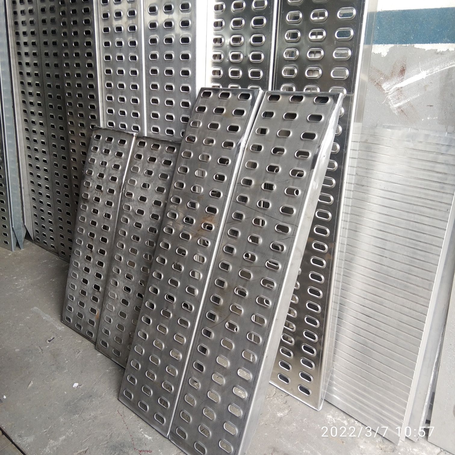 Najazd stalowe podjazdy 3mb wzmocnione Producent blach LOHR