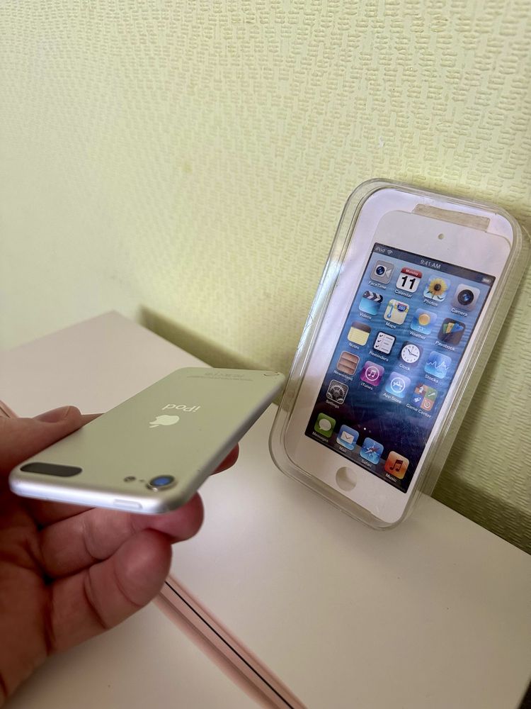 Apple iPod Touch 5 64gb с оригинальной коробкой