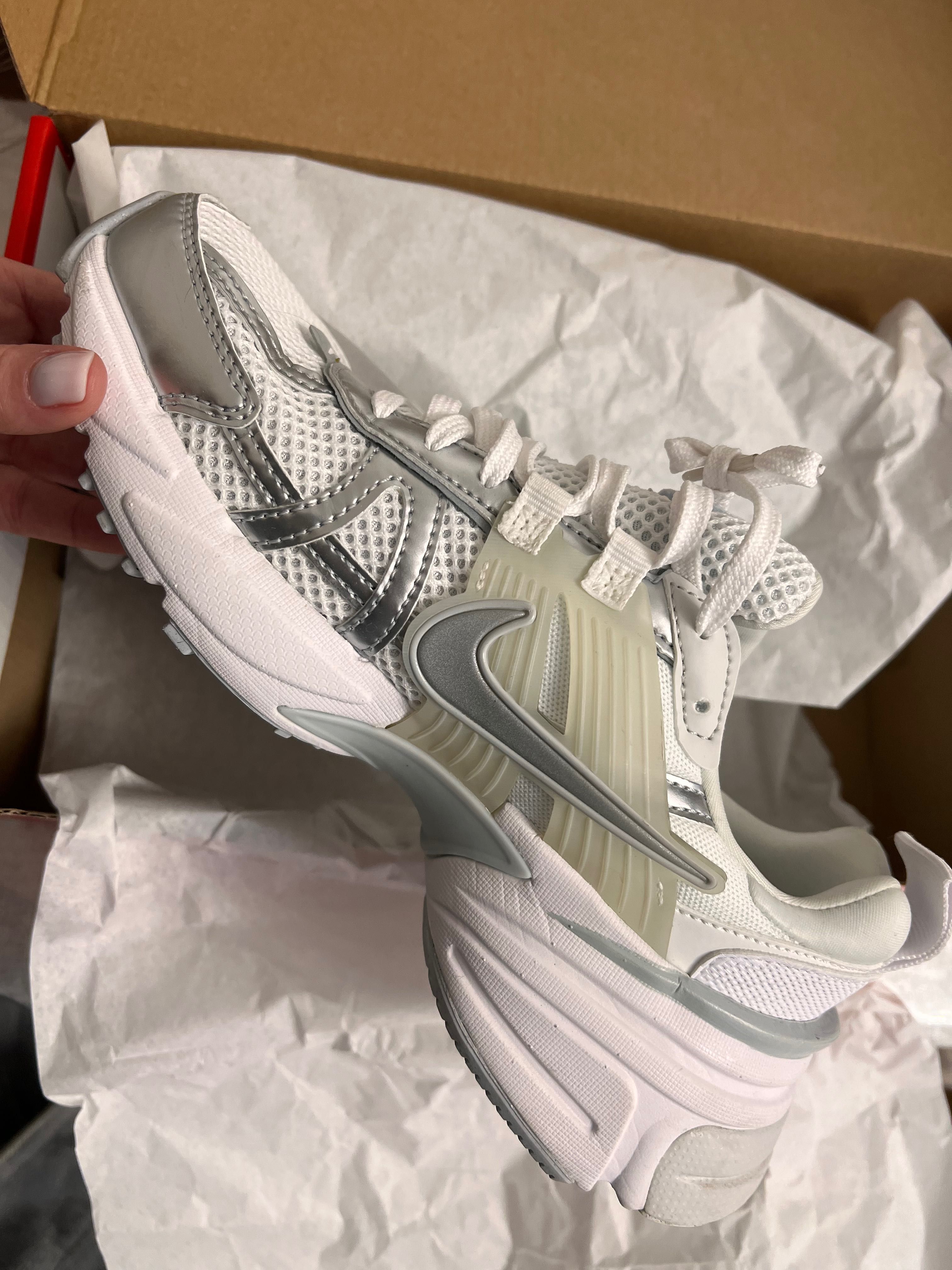 Кросівки Nike V2K Run Summit White