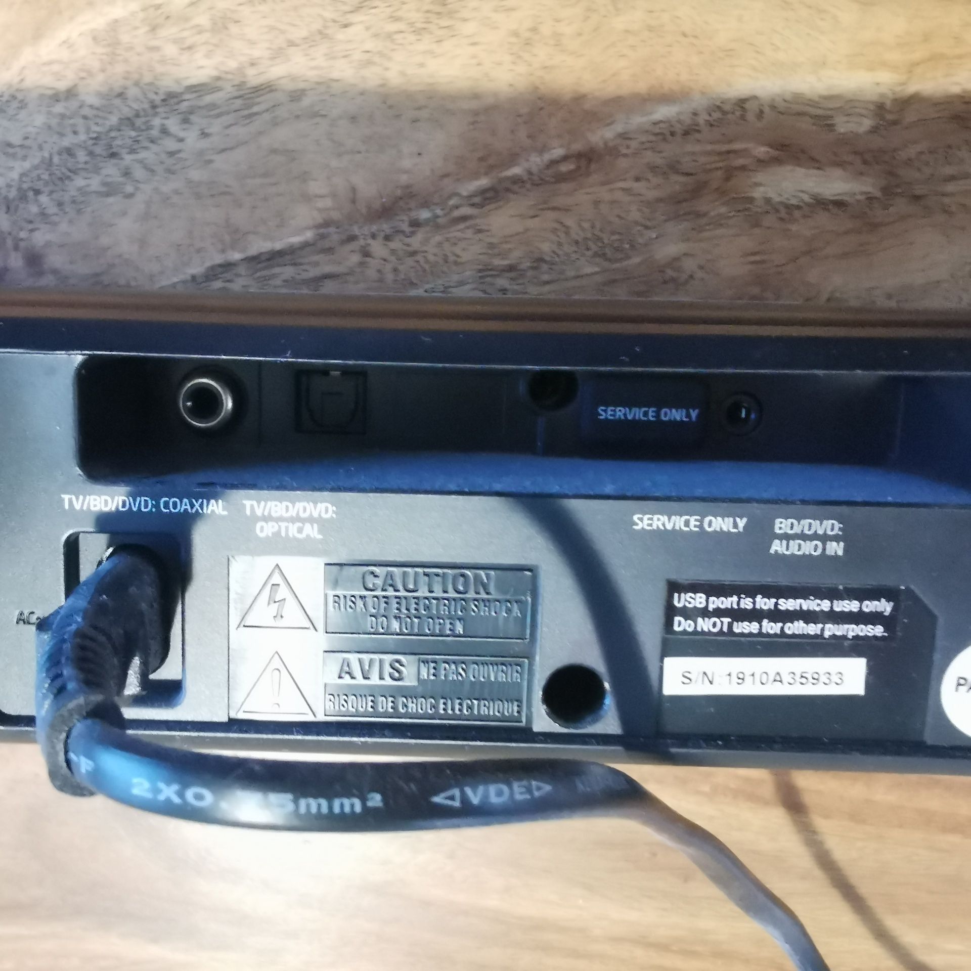 Soundbar JVC TH-D227B + pilot