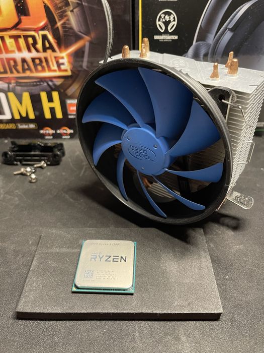 Процесор AMD Ryzen 3 1200 + Кулер Deepcool GAMMAXX 300 іделаний стан