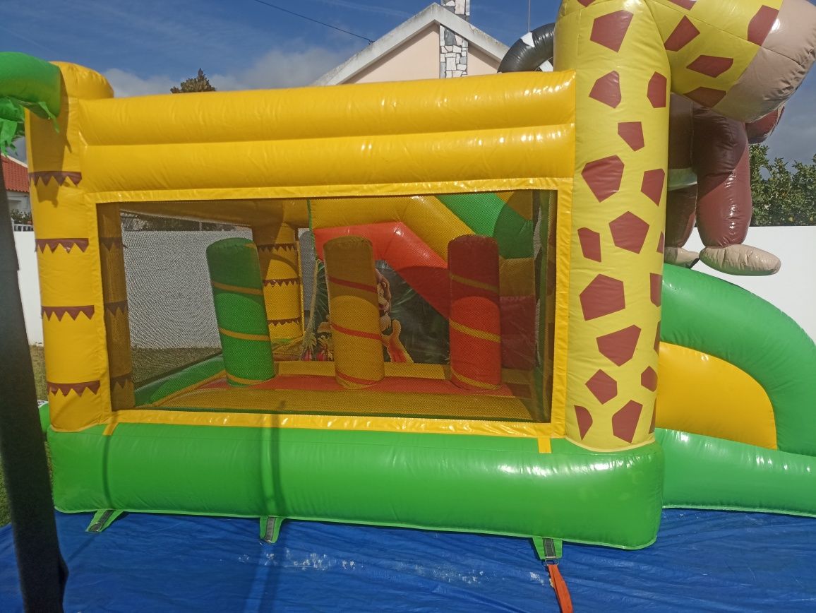 Insuflável JB inflatable seminovo