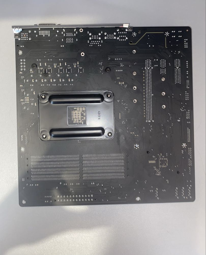 Новая материская плата GIGABYTE B550M AORUS ELITE
