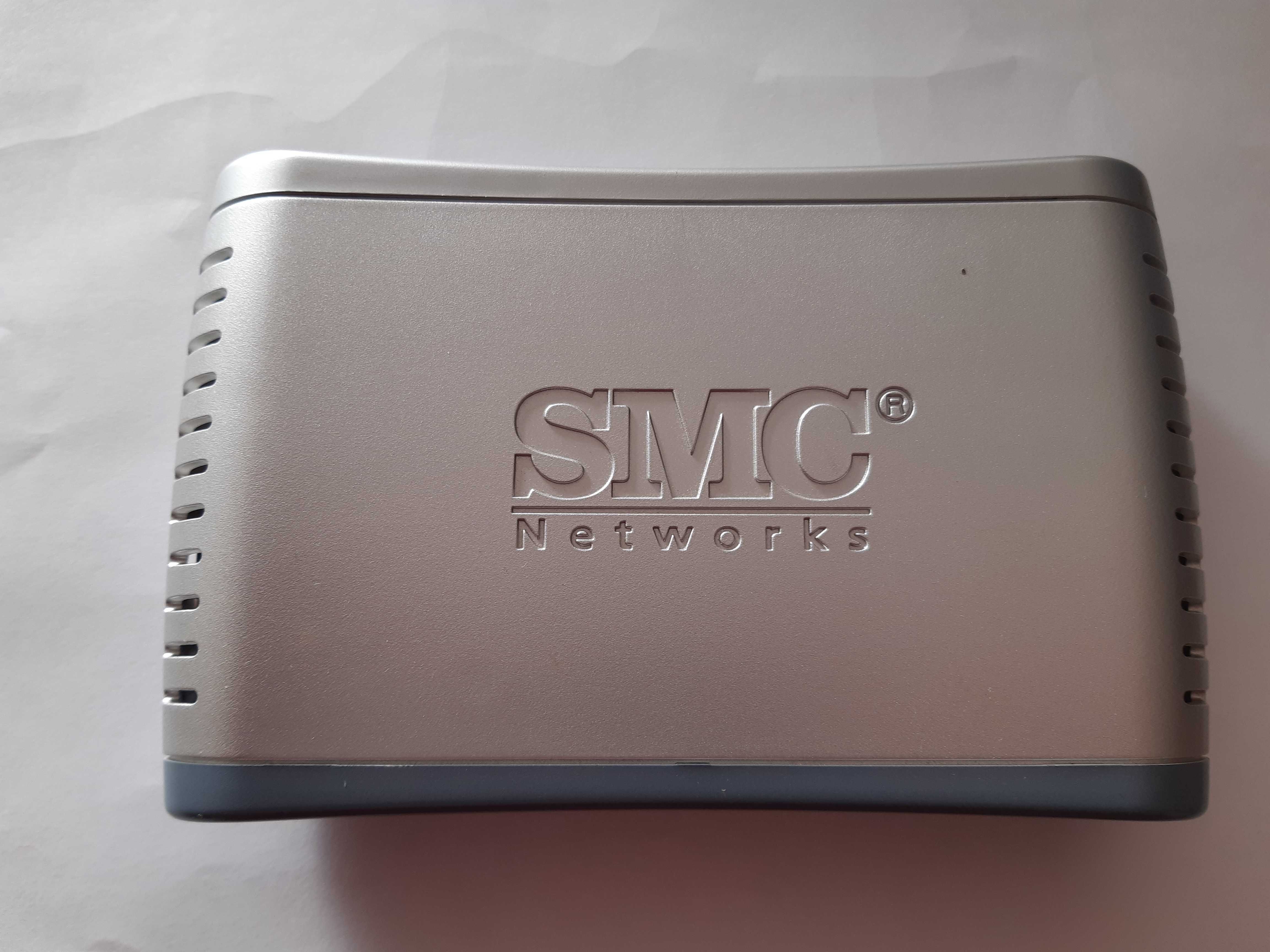 SMC switch 8 portas 10/100Mbps