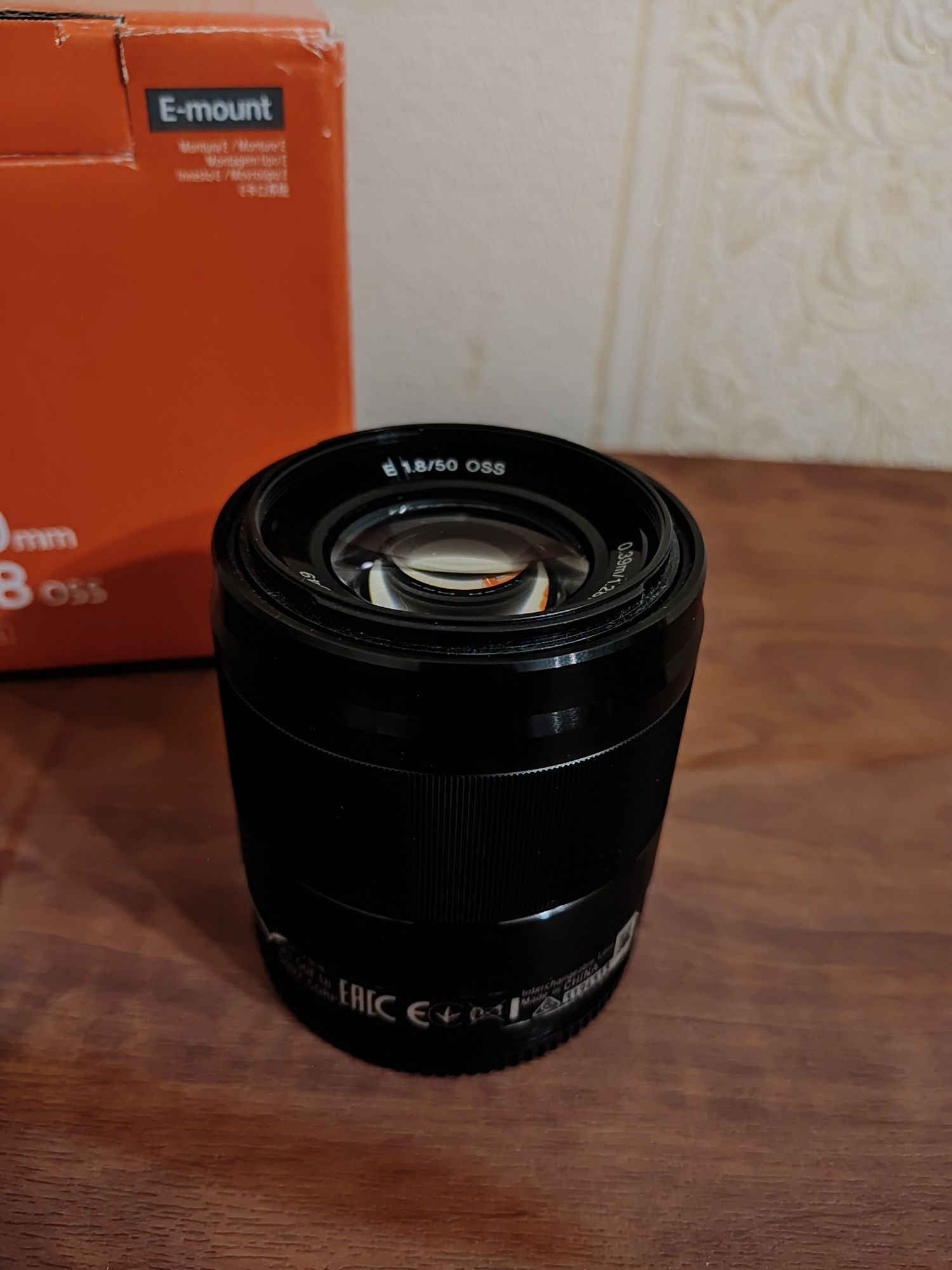 Об'єктив Sony E 50 mm f/1.8 OSS Black