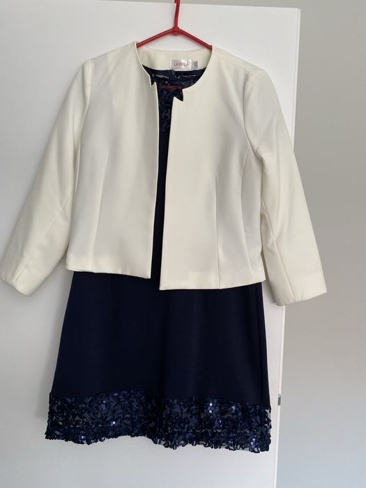 Sukienka z marynarką.