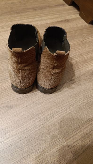 Botins em camurça, castanhos , tamanho 37, senhora