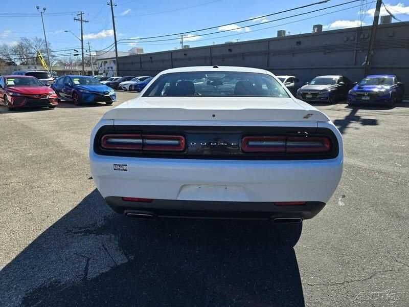 2021 Dodge Challenger SXT