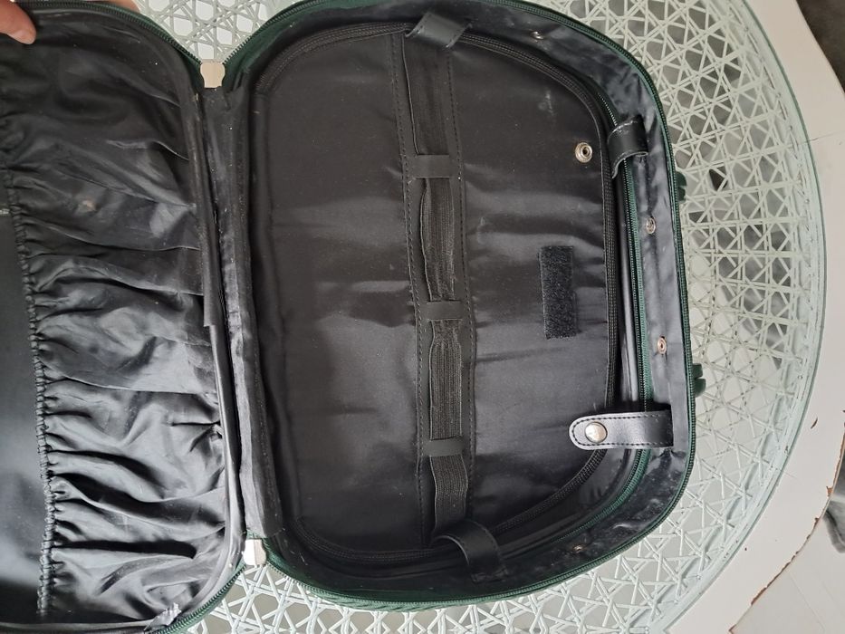 Kuferek walizka na kosmetyki