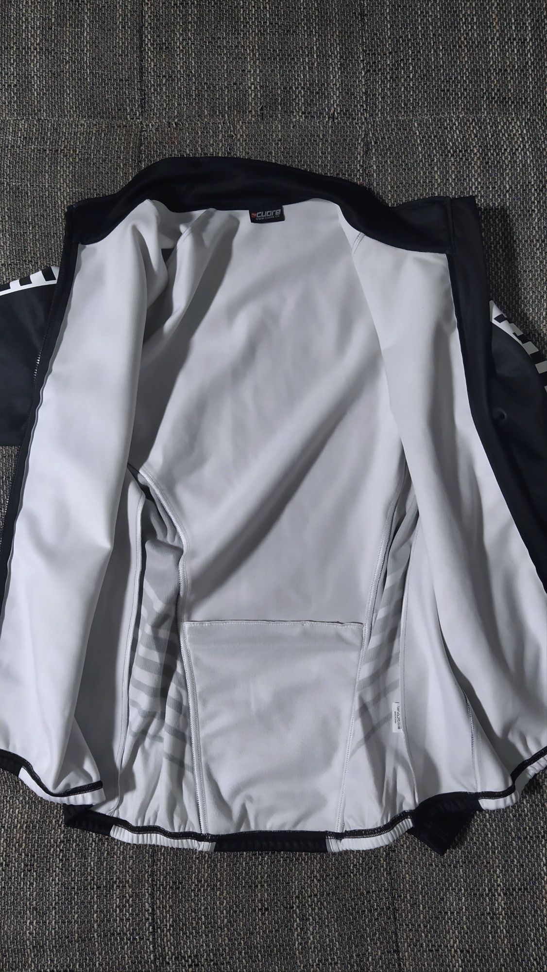 Велокуртка, виндстопер Cuore Eitzinger Sports Softshell. Розмір L.