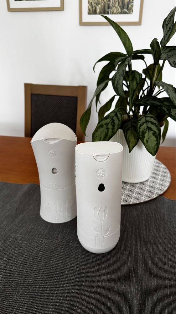 2 automatyczne dyfuzory AirWick