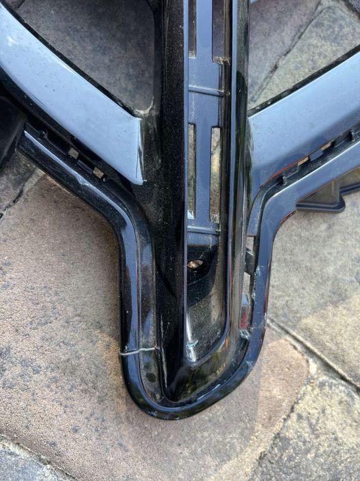 Решiтка лiва Kia Niro 2020 EV