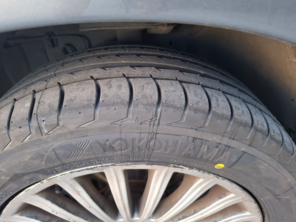 Jantes 17" com pneus Peugeot