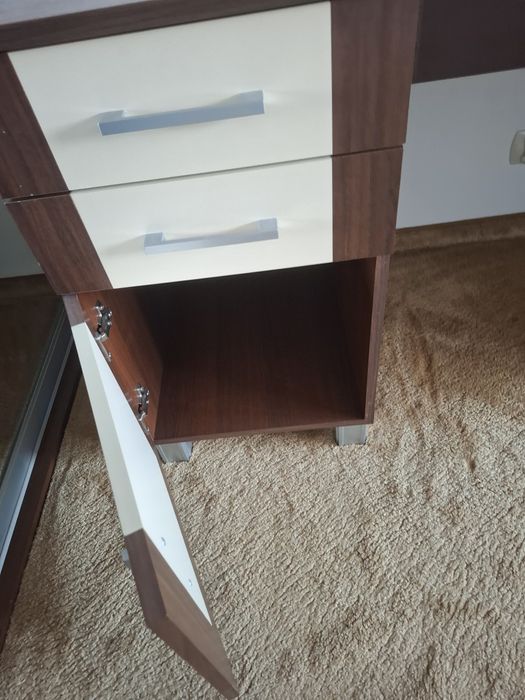 Biurko jak nowe. Fajne