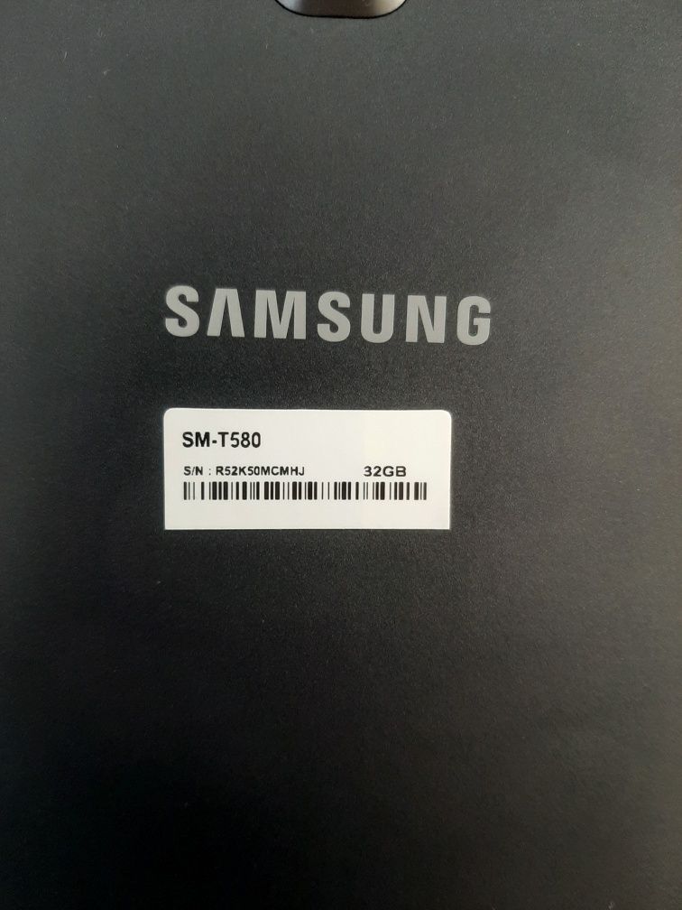 Планшет великий Samsung Galaxy Tab A 10.1 SM-T580 32GB