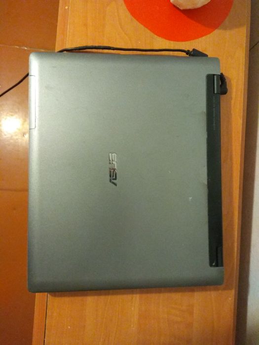 Ноутбук Асус, Asus M9A, під архівні фото