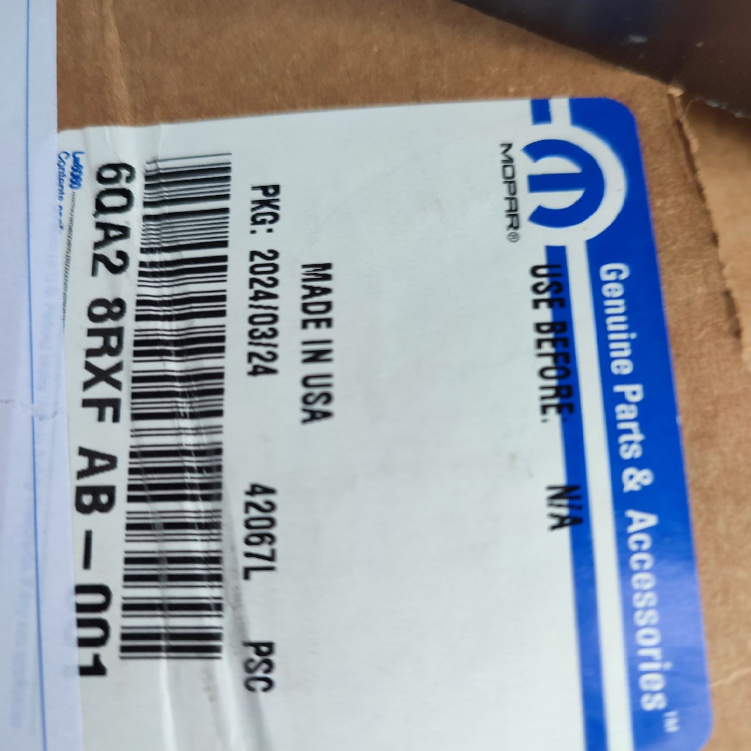 Zderzak przedni Jeep Wrangler JL z PDC
