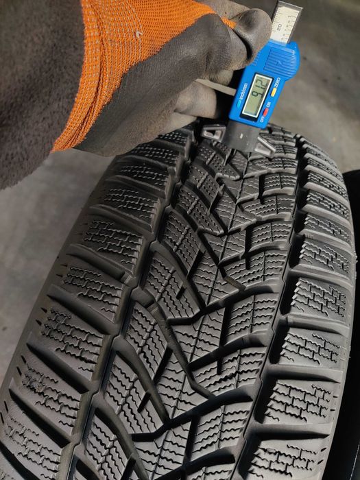 R18 225/45 зимові шини в ідеалі Dunlop WinterSport5