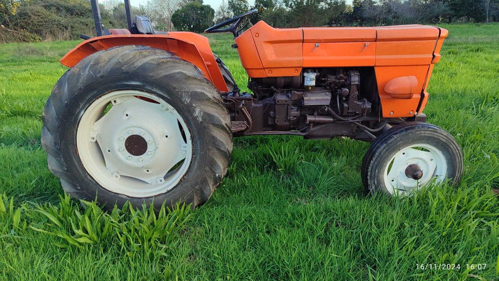 Trator FIAT para venda..