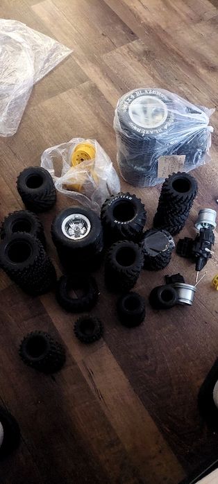 Opony do pojazdów RC Nikko, Tyco, Taiyo, Tronico, Dickie