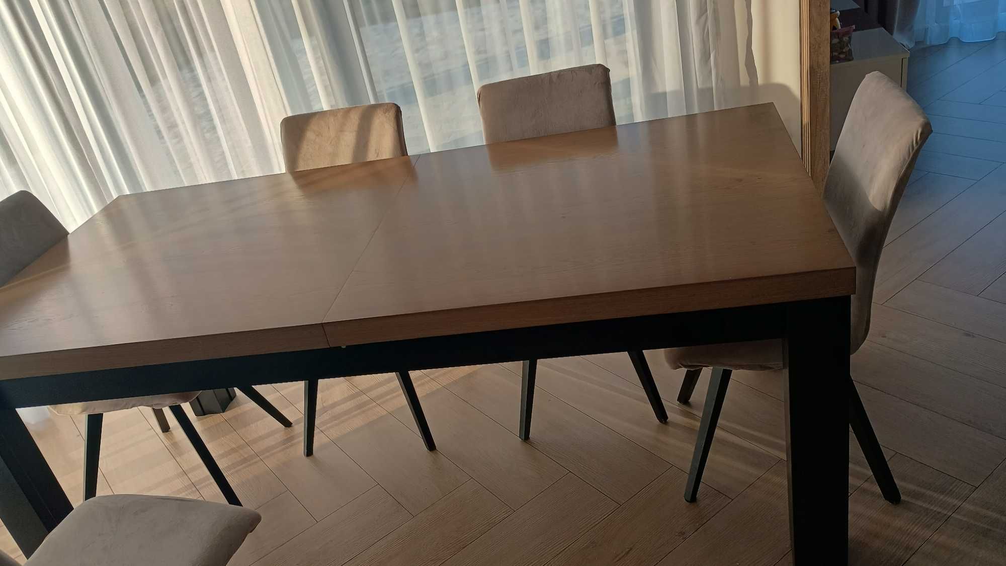 Solidny stół rozkładany 4m