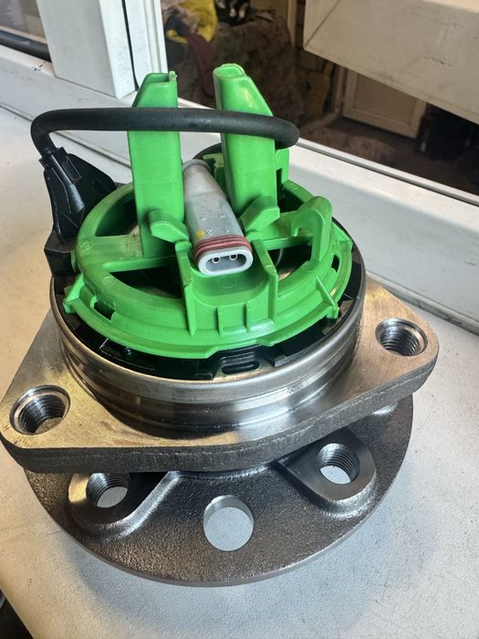 Ступиця перед підшипник Opel Astra H Zafira В Опель Астра Н Зафіра Б