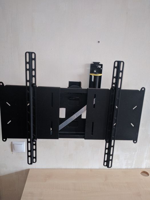 Кріплення для телевізора