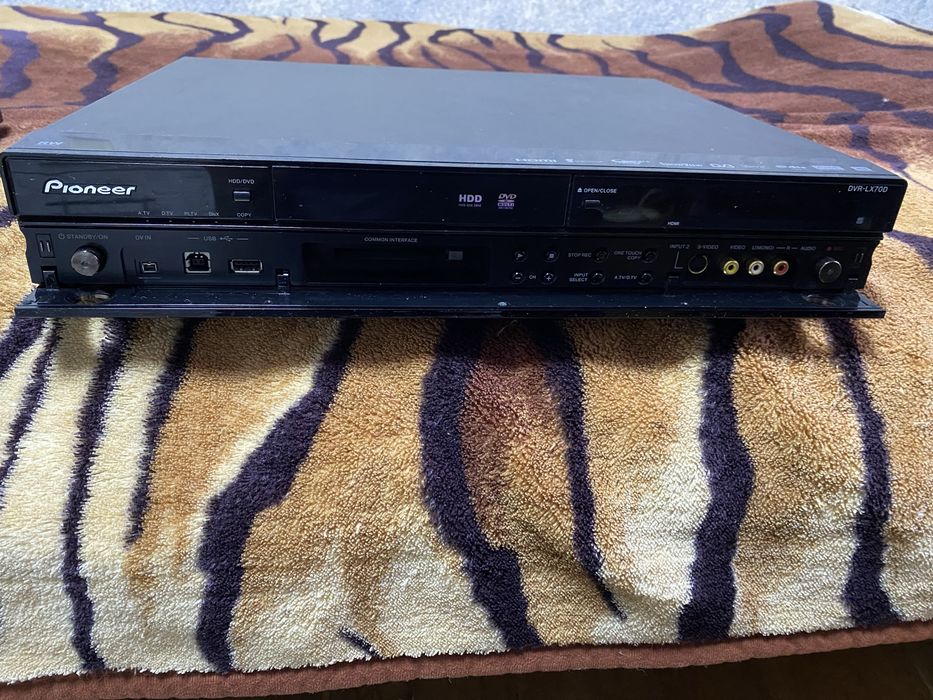 Продам Pioneer DVR-LX70D