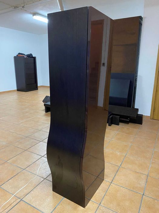 A Garrafeira de Madeira Wengue