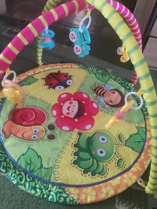 Продам дитячий коврик від 3 місяців,в гарному стані