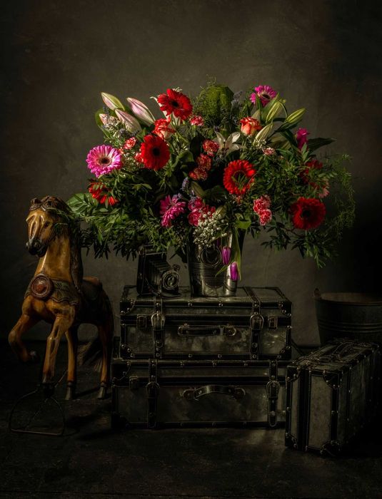 Cavalo antigo em madeira – peça decorativa única