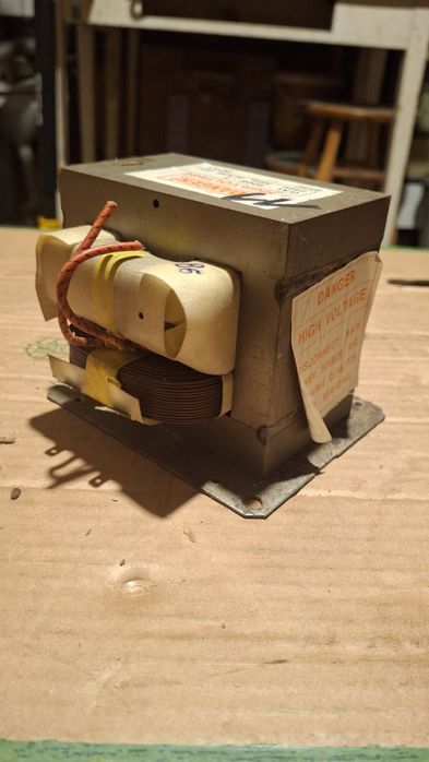 Transformator z mikrofalówki 800w