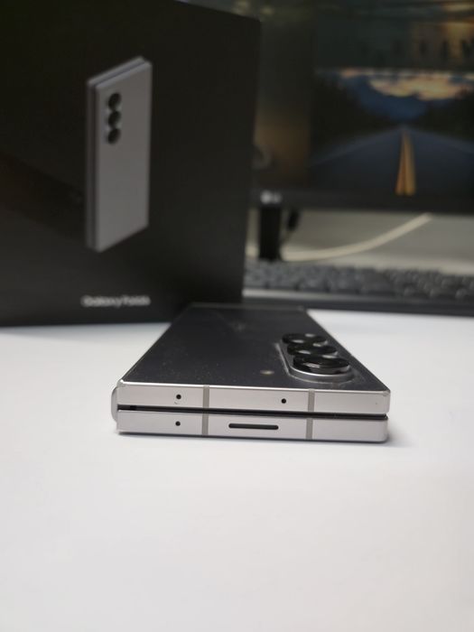 Samsung Fold 6 12/256Gb, Офіційний