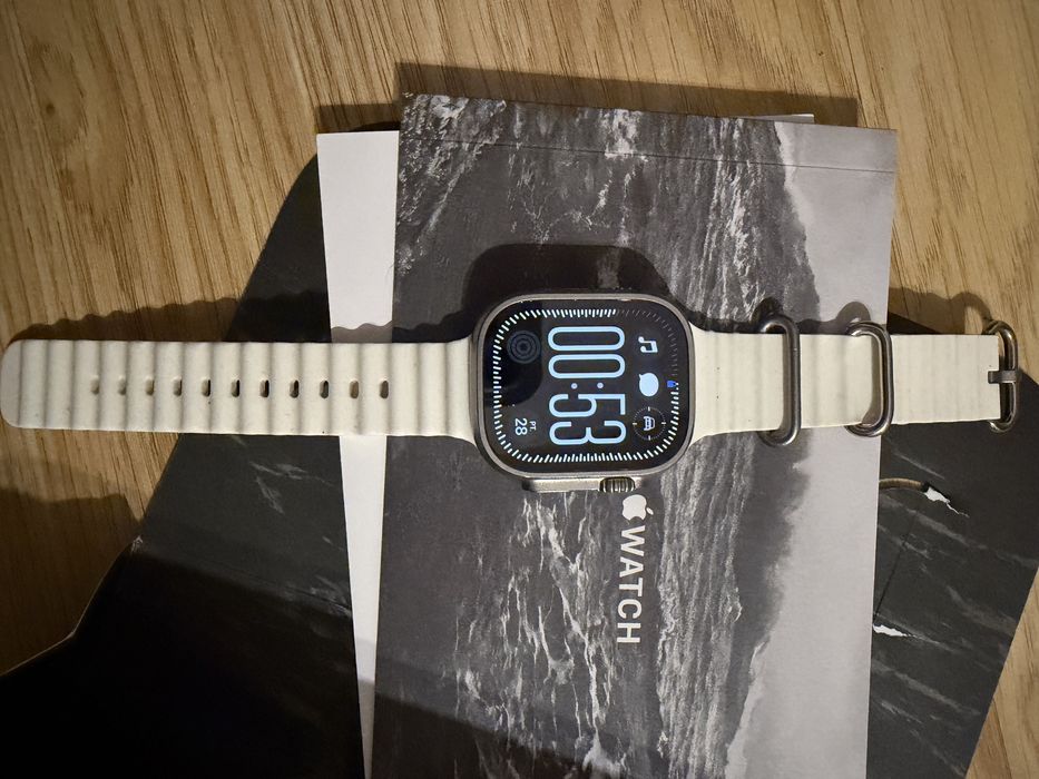Apple Watch Ultra 49 mm wifi + cellular ogromny zestaw