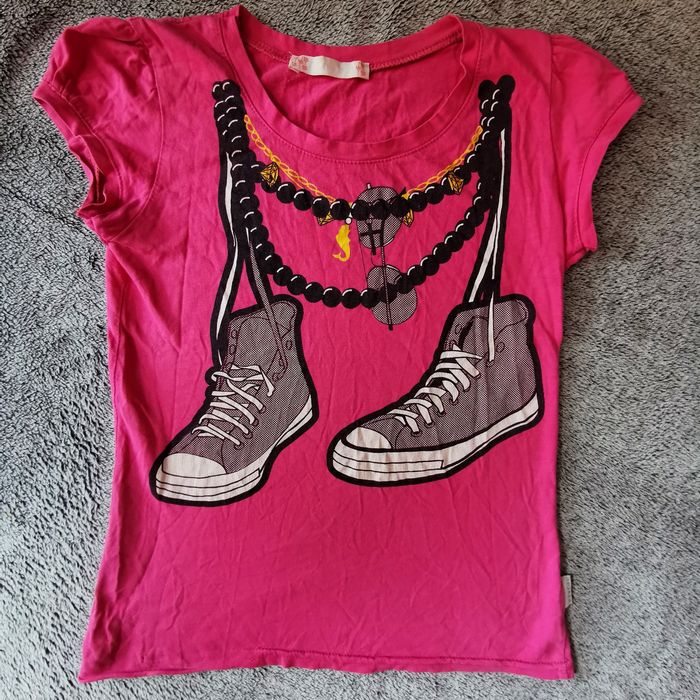 Koszulka z grafiką w trampki