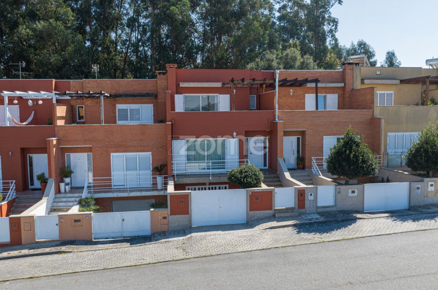 Moradia T3 - Louro, V.N.Famalicão
