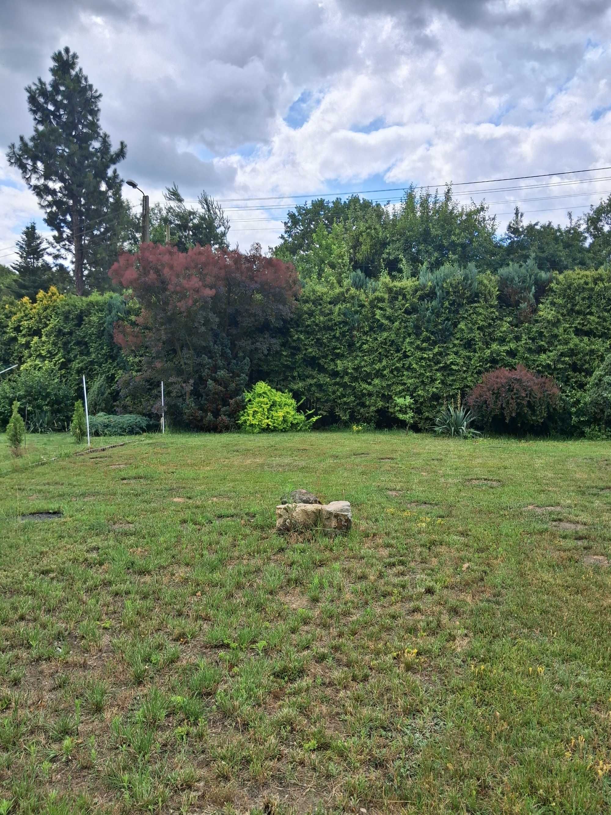 działka o powierzchni 711 m2