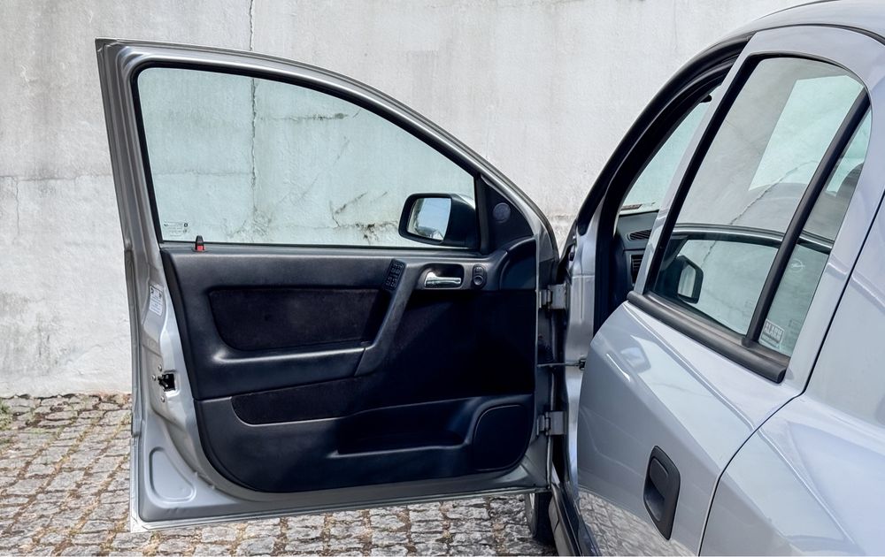 Opel Astra 1.4 16v Elegance Full-Extras (como novo)