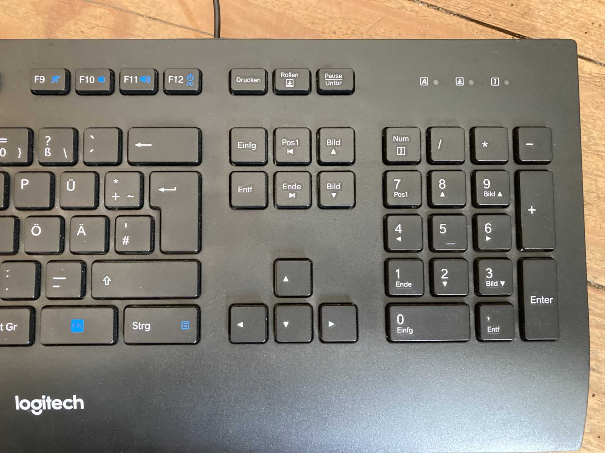 Teclado Logitech K280e Pro - QWERTZ / NUM PAD