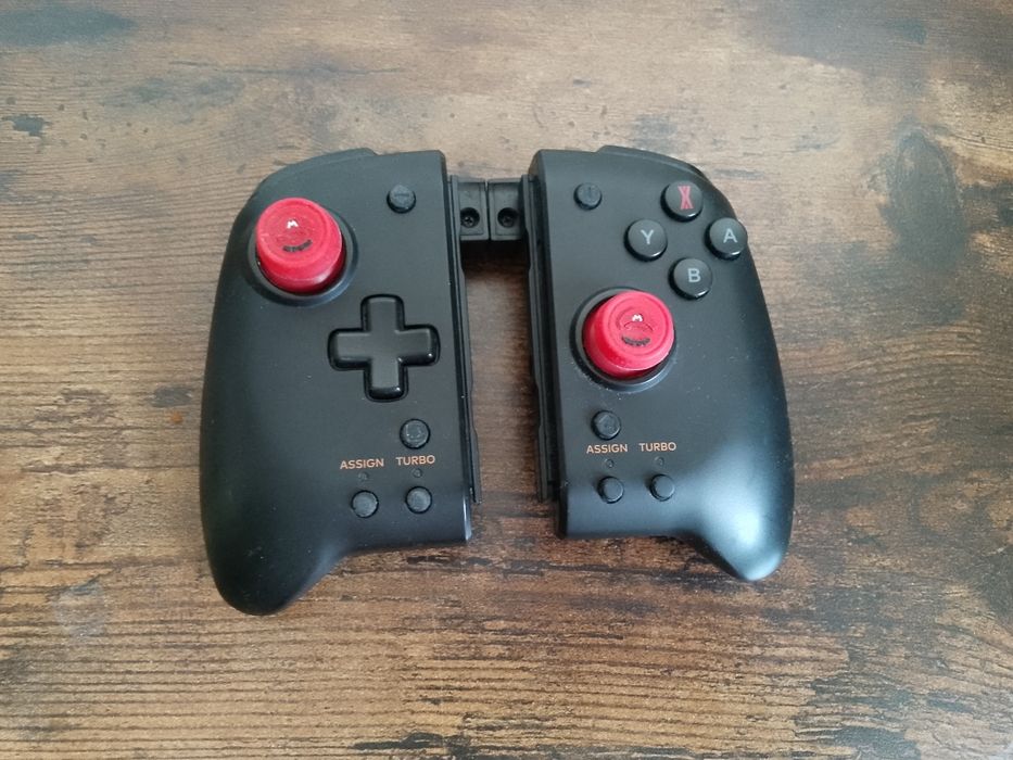 Nintendo Switch OLED + Hori Split Pad PRO